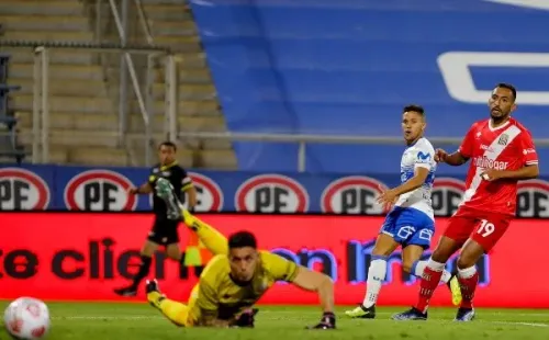 Diego Buonanotte le anotó un gol a Curicó este año. Podría partir a Alianza Lima según él mismo indicó.