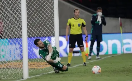 Gabriel Arias se ha consolidado en el arco de Racing. Foto: Getty.