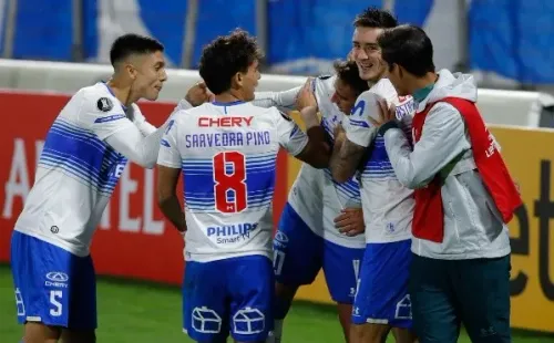 La UC a octavos de final de la Copa Libertadores.