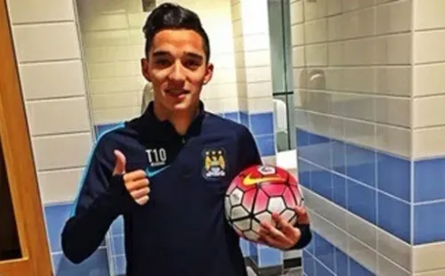 Branco Provoste en las instalaciones del Manchester City. Foto: Archivo