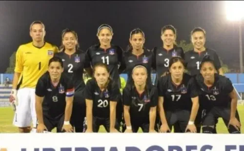 Colo Colo femenino fue campeón el 2012 de la Libertadores con muchas jugadoras que hoy son seleccionadas nacionales. Foto: Archivo.