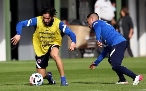 Eugenio Mena quiere agarrar camiseta de titular en la Roja. Foto: ANFP