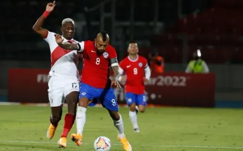 Arturo Vidal dio positivo por coronavirus y se pierde los partidos por eliminatorias.