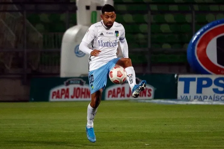 Ramón Fernández también forma parte de la elección del mejor jugador de la fecha 9 del Campeonato Nacional. | Foto: Agencia Uno.