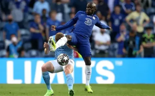Kanté ha demostrado su importancia en la mitad de la cancha en el Chelsa. Foto: Getty.
