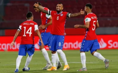 Arturo Vidal tentado por el América de México, será la gran baja de Chile ante Argentina (Agencia Uno)