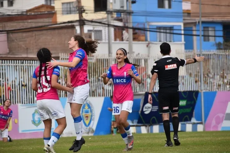 Catalina Mussuto anotó uno de los goles del triunfo de la UC ante Antofagasta por el Campeonato Nacional Femenino. | Foto: Cortesía de Roche.