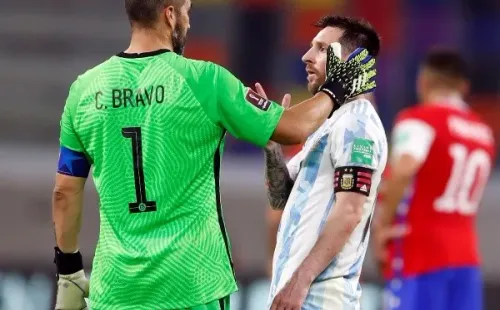 El arquero chileno de 38 años paró en seco a Messi en el empate entre Chile y Argentina por Eliminatorias.