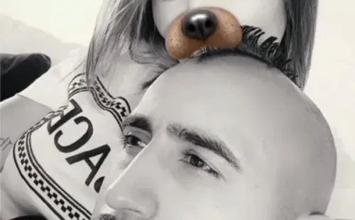 La imagen junto a Arturo Vidal que copartió Sonia Isaza.