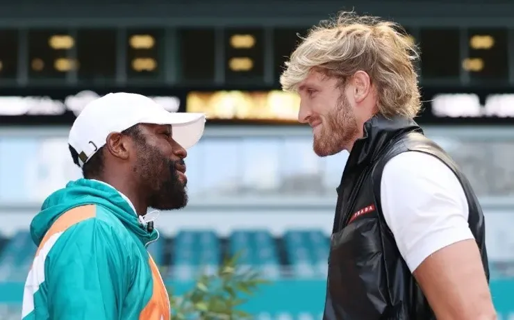 Logan Paul vs Floyd Mayweather