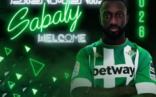 Betis anunció el fichaje del lateral derecho senegalés.