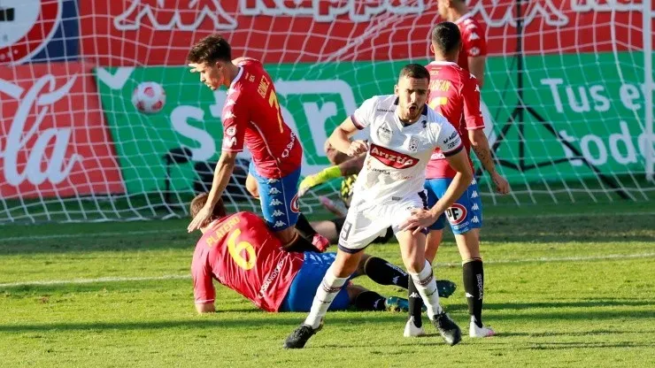 Luis Haquín, defensor boliviano de Deportes Melipilla