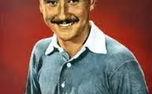 Don Sergio Livingstone comparte su récord en la Roja con Claudio Bravo desde hoy.