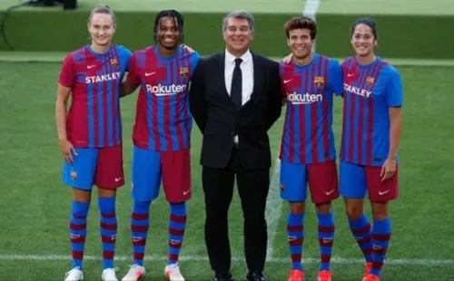 Imagen de la presentación oficial de la nueva camiseta de Barcelona. (Foto: Diario Sport)