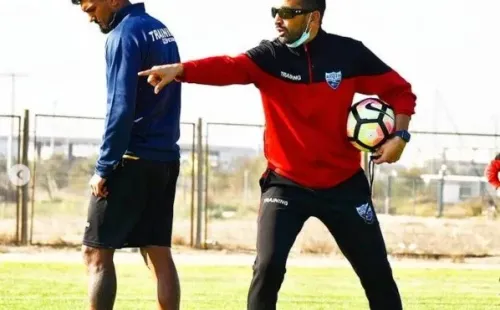 Núñez trabaja intensamente con Recoleta para obtener los objetivos propuestos, de estar en lo más alto del torneo de Segunda Profesional. Foto: Instagram Deportes Recoleta.