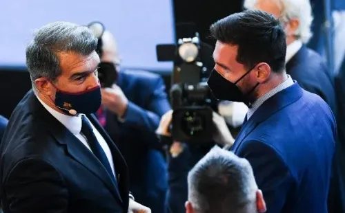 Laporta acerca posiciones con Messi. (Foto: Getty Images)