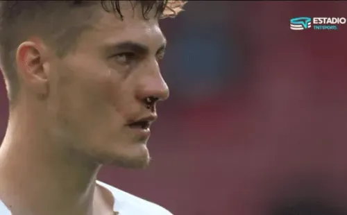 Patrik Schick antes de rematar el penal.         Patrik Schick y el festejo de su gol ante Croacia.
