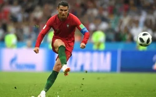 El Bicho la rompe en la cancha y en las redes sociales.