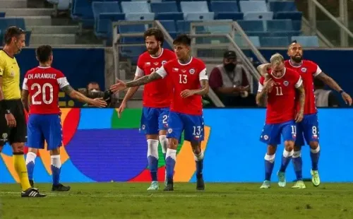 Erick Pulgar presentó problemas físicos tras el duelo con Uruguay. Foto: Agencia Uno