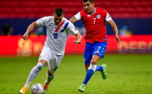 Cristián Basaure analiza el partido y las críticas a César Pinares tras la derrota de Chile contra Paraguay.