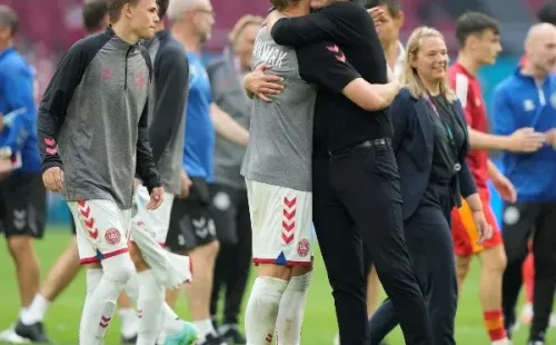 El entrenador danés celebró al máximo tras vencer a Gales. (Foto: Getty Images)