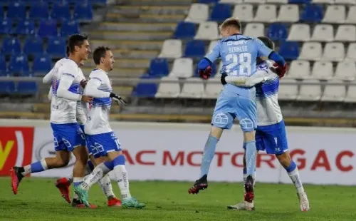 Bernedo tuvo un debut soñado en la UC, atajando un penal para ayudar a los Cruzados a avanzar en Copa Chile.