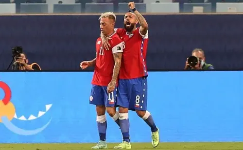 Eduardo Vargas y Arturo Vidal sintonizan dentro y fuera de la cancha (Agencia Uno)