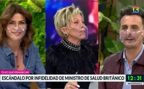 Tonka Tomicic, Raquel Argandoña y Sergio Lagos en medio de la conversación sobre la infidelidad.
