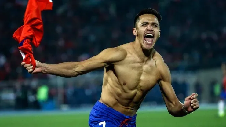 Alexis Sánchez patea el penal en la final de la Copa América 2015