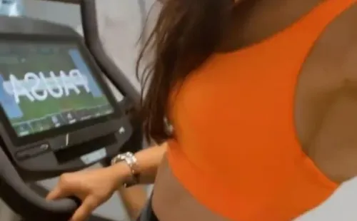 Medel y su esposa transmitieron en vivo su entrenamiento y respondieron preguntas.