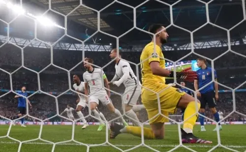 Festeja Inglaterra, sufre Italia en la final de la Euro 2020.