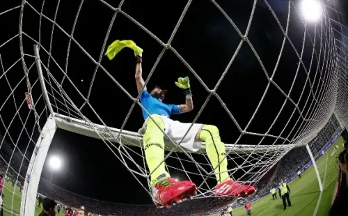 Paulo Garcés celebra el título obtenido el 2013 con O’Higgins. Foto: Agencia Uno.