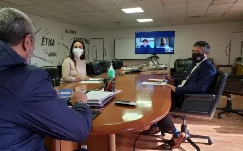 La reunión entre la ANFP y el Gobierno para tratar el regreso del público a los estadios. (Foto: ANFP)