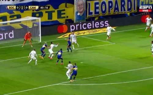 El empujón de la polémica en el Boca Juniors – Atlético Mineiro. Foto: ESPN