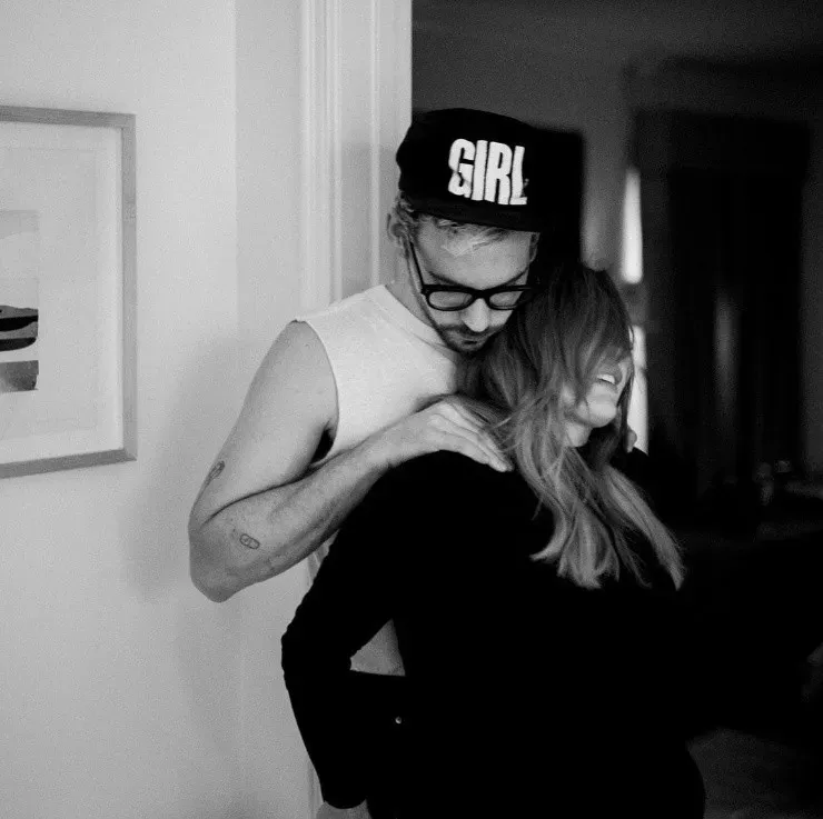 El parto en casa que tuvo Hillary Duff para recibir a su tercer hijo.(4)