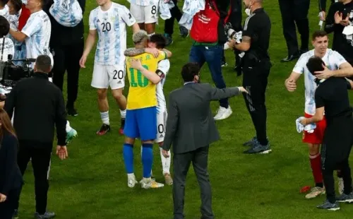 Neymar se emocionó con el título de su amigo Lionel Messi. Foto: Getty Images