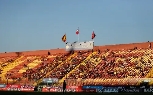 Los hinchas cuentan los días para volver a los estadios del fútbol chileno,