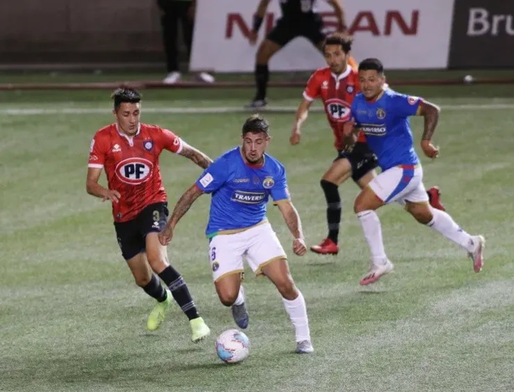 Audax y Huachipato buscarán iniciar con un triunfo el regreso del Campeonato Nacional. (Foto: Agencia Uno)