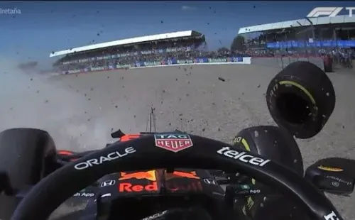 Verstappen salió disparado fuera de pista(FOTO: F1)