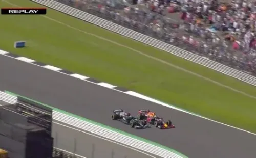 Lewis intentó adelantar al piloto de Red Bull(FOTO: F1)