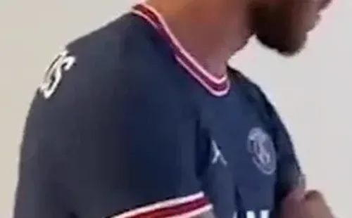 Ramos tuvo un instante de gran sorpresa al percatarse de que en PSG no es dueño de la jineta, como si lo era en Real Madrid.