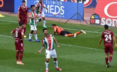 Jiménez abrió el marcador en solo un minuto de juego ante La Serena. Foto: Agencia Uno