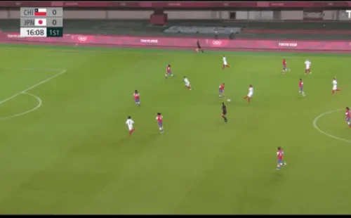 Tapadón de Christiane Endler a la japonesaHina Sugita.