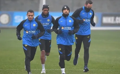 Alexis Sánchez y Arturo Vidal luchan por un puesto en la nueva temporada del Inter.