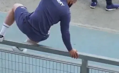 Diego Poyet podría acarrearle una sanción económica a la UC por su actuar en el clásico universitario.