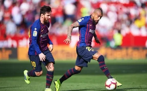 Socios y amigos: el Rey Arturo y Messi en el Barcelona.