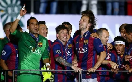 Claudio Bravo y Messi festejan la Champions League ganada con el Barcelona.