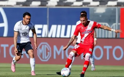 Curicó Unido ha ganado los últimos dos partidos que ha jugado en el Monumental ante Colo Colo. (Foto: Agencia Uno)