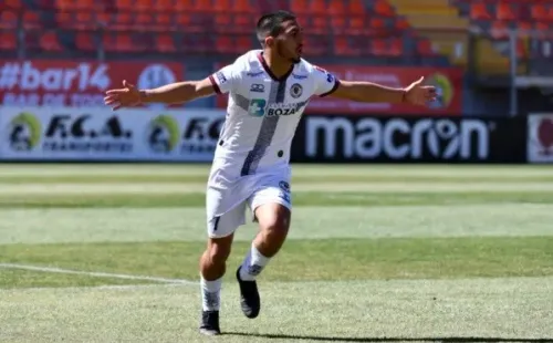 Deportes Santa Cruz derrotó a Cobreloa en Calama.