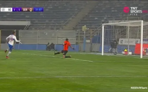 Valencia derrotó a López para poner el empate 1-1 a los 31′ (FOTO: TNT SPORTS)